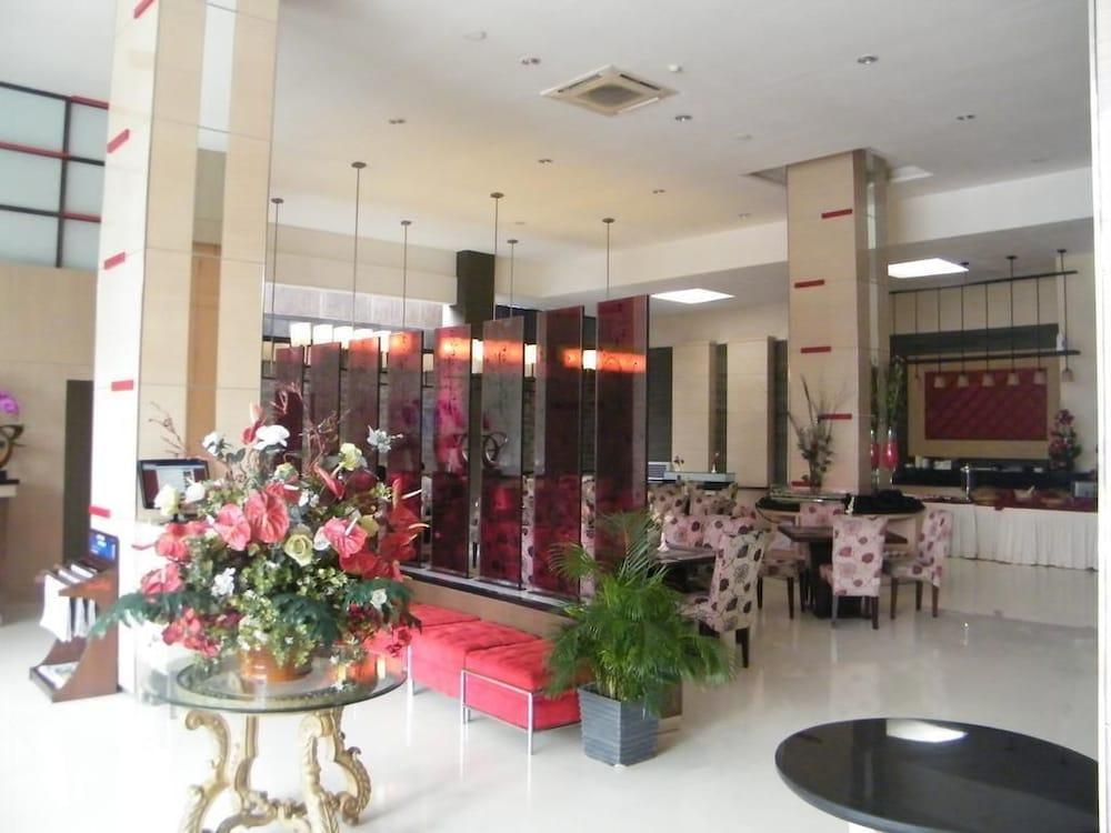 Scarlet Dago Hotel Bandung Exteriör bild