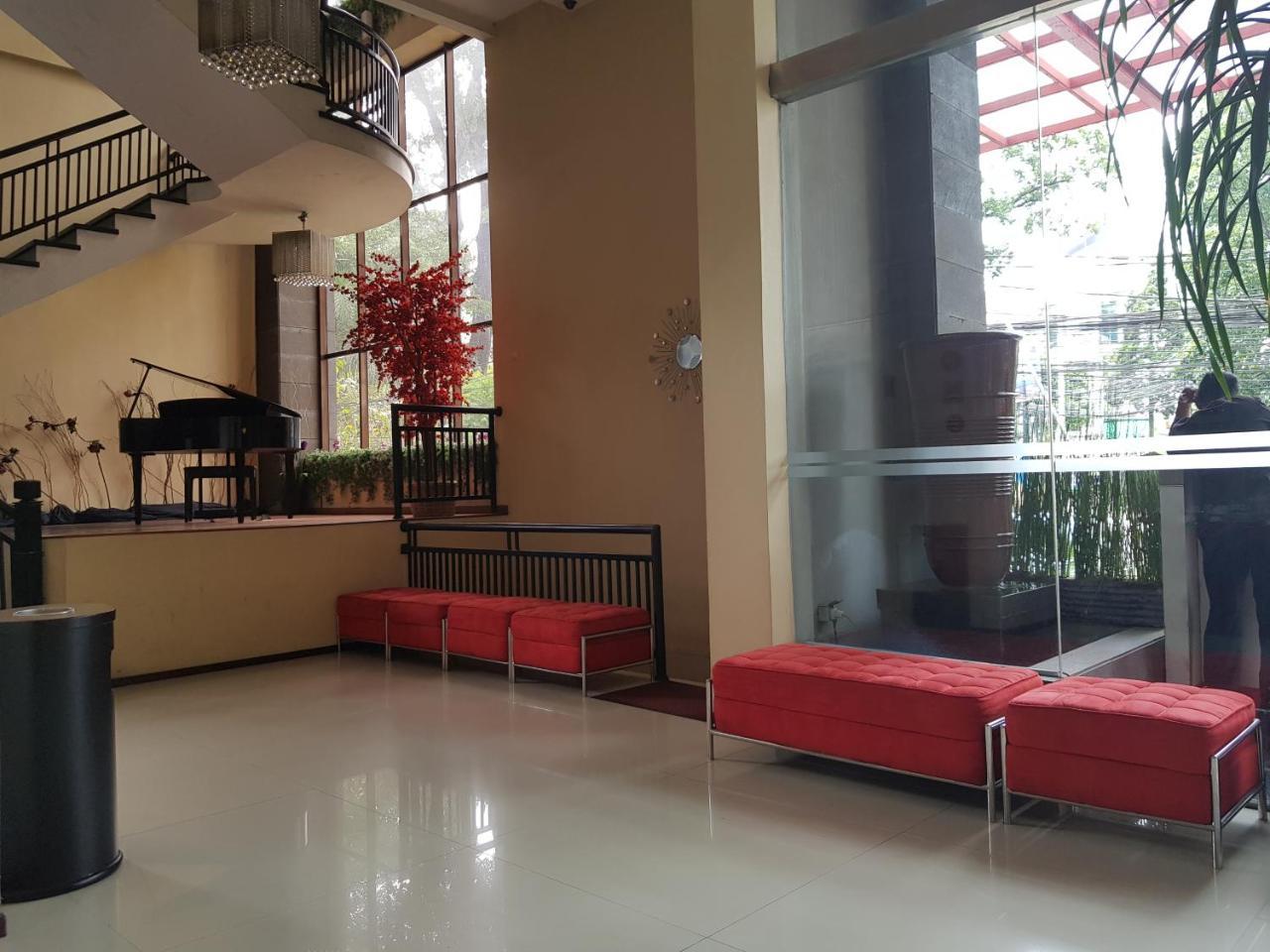 Scarlet Dago Hotel Bandung Exteriör bild